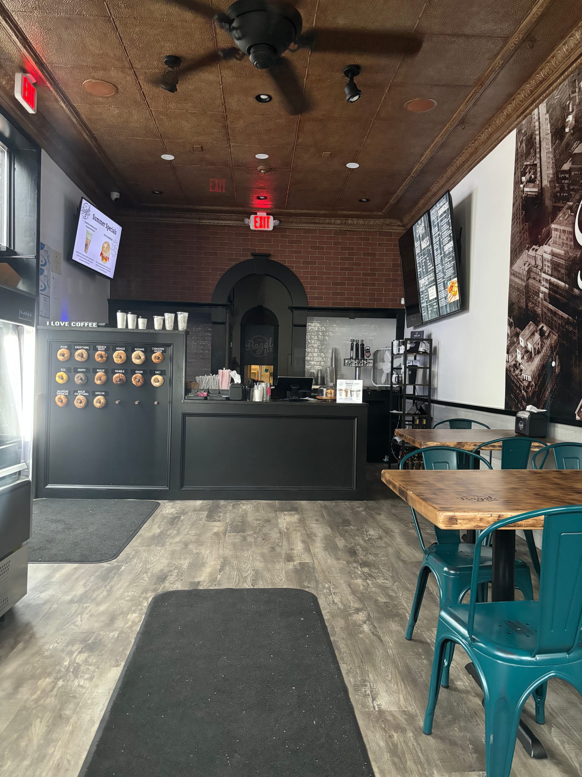 Bagel Bar officially opens its doors on Thompson Street