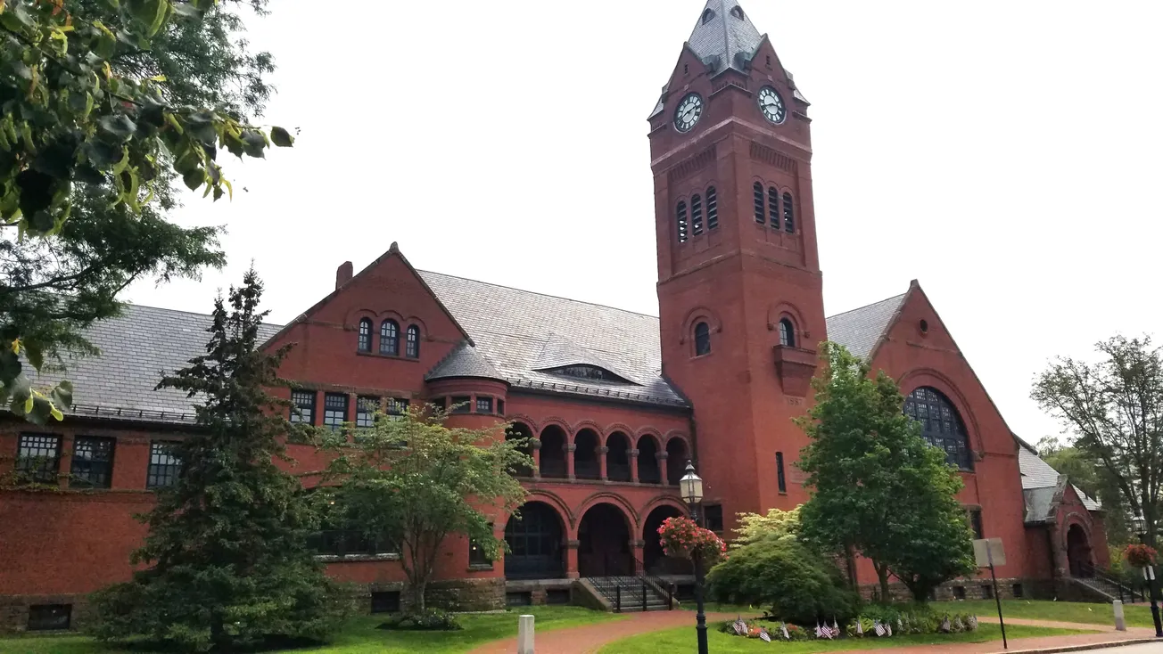 Winchester town manager search collapses as 2 finalists withdraw, board weighs reset