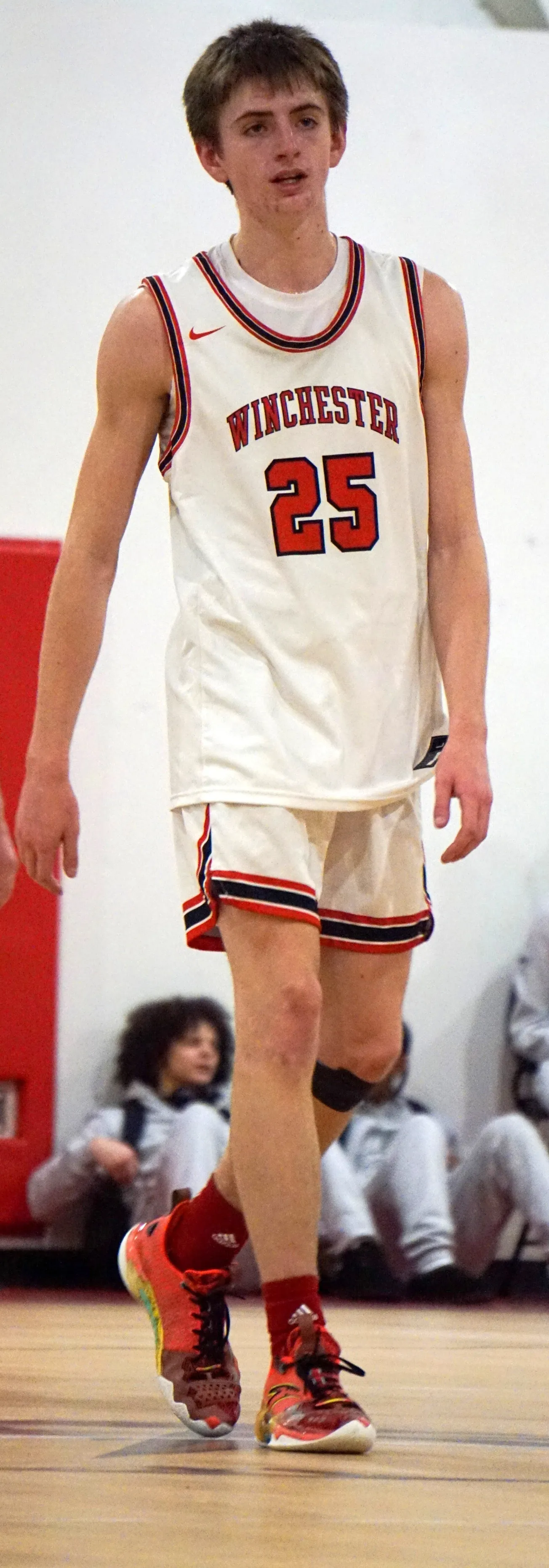 Winchester boys win annual Bigelow Tournament to remain undefeated after six games