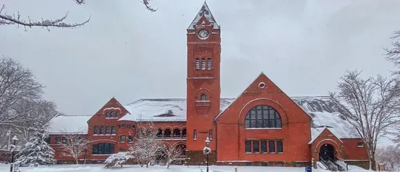 Blizzard prompts school, town closures and parking ban in Winchester
