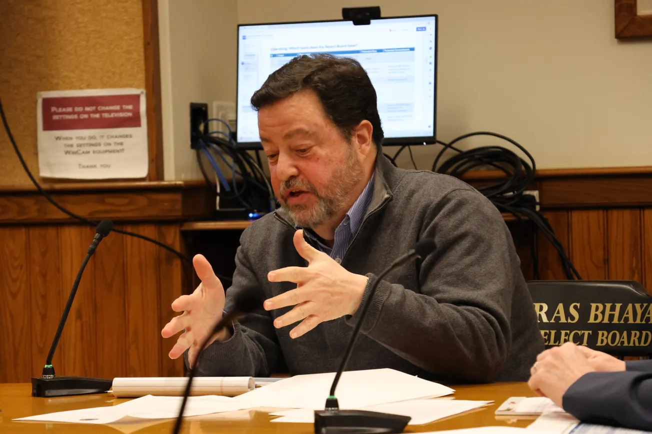 Winchester Select Board sets timeline to establish goals for new town manager