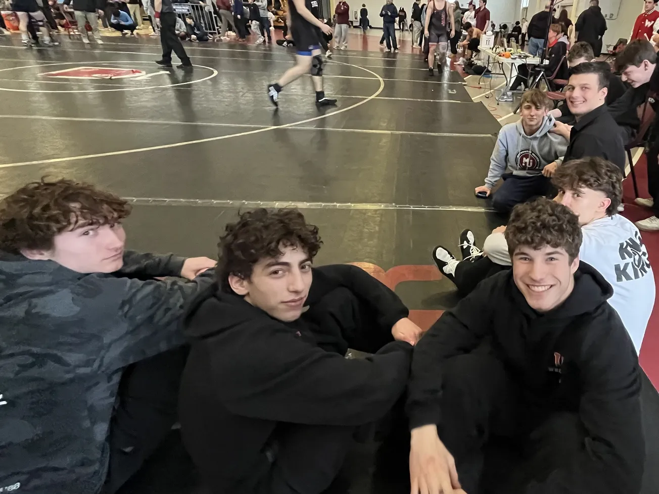 Winchester wrestling enjoys Top 10 finish at state divisional meet; senior captains move on to All-States