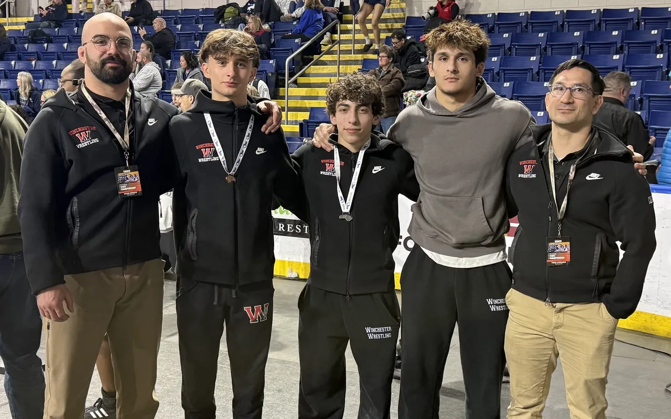 Winchester wrestlers Napadow Baquero, Donlon advance to the All-New England Tournament in Providence on Saturday